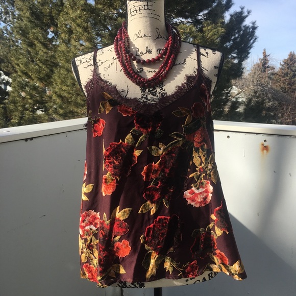 a.n.a Tops - 6/$50 ⭐️ a.n.a top 🥀